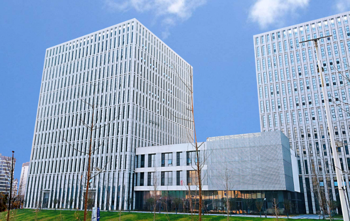 职业院校办学运营管理体系的构建要点与实施路径解析